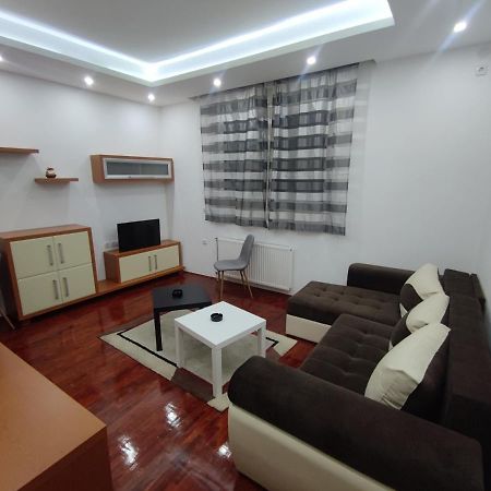 Nis Apartment Exterior foto