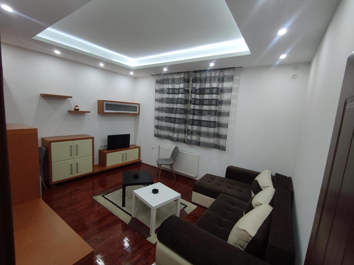 Nis Apartment Exterior foto